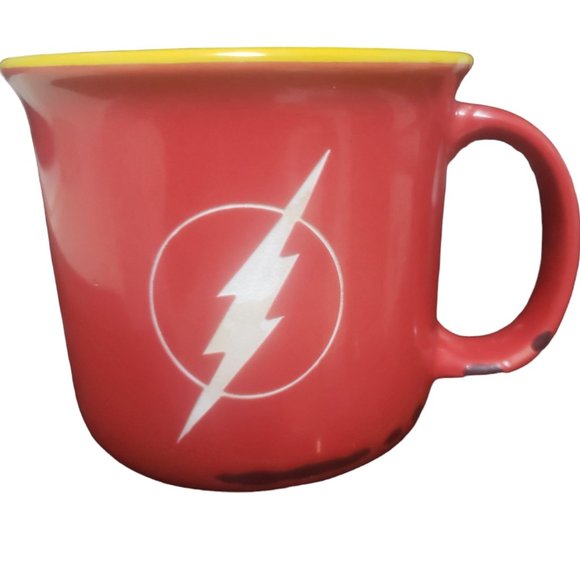 Six Flags The Flash Logo Ceramic Mug by DC Comics 12oz Distressed Design - Picture 3 of 5
